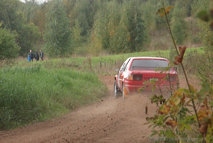 Leģendārais ātrumposms Kārļos pulcē Latvijas rallija čempionāta dalībniekus 21.09.2013. Vairāk informācijas - www.tourism.cesis.lv Leģendārais ātrumposms Kārļos pulcē Latvijas rallija čempionāta dalībniekus 21.09.2013. Vairāk informācijas - www.tourism.cesis.lv 106271