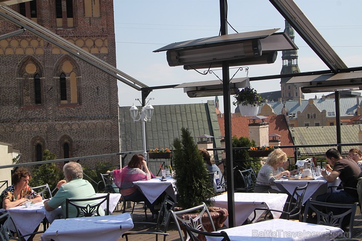 Vasaras jumta terase viesnīcā Gutenbergs dāvāja burvīgus Rīgas panorāmas skatus - www.gutenbergs.eu 106987