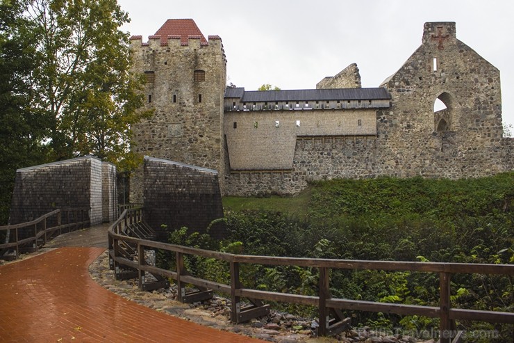 Rekonstruētajā Livonijas ordeņa Siguldas pilī var izbaudīt patiesu viduslaiku auru 107061