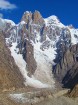 Salīdzinot ar Nepālas slavenajiem trekingiem - tas ir pilnīgi savādāks. 1. - jau ainavu dēļ, jo nekur pasaulē tik daudz lielo kalnu gigantu un ledāju  24