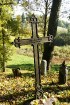 Sunākstes vecie kapi glabā daudzus dzīvesstāstus, tai skaitā Vārnavas muižas īpašnieka meitas un Vecā Stendera 10
