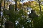 Sunākstes vecie kapi glabā daudzus dzīvesstāstus, tai skaitā Vārnavas muižas īpašnieka meitas un Vecā Stendera 22