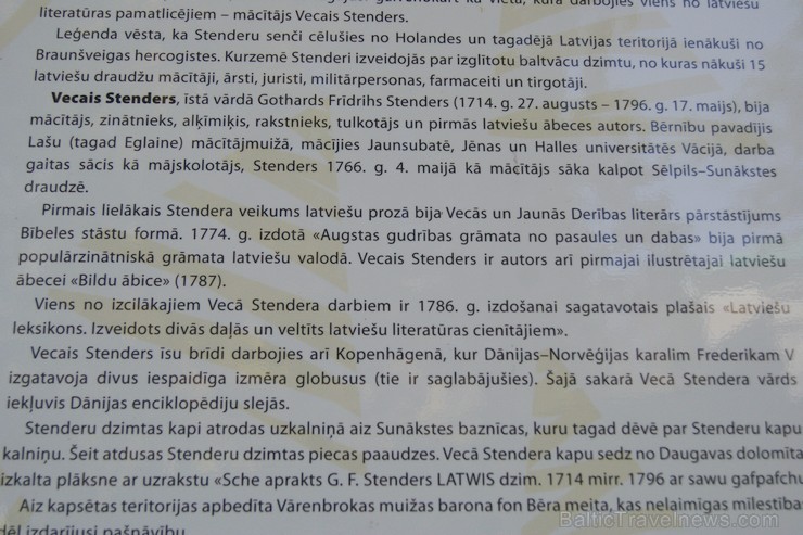 No 1766. - 1796. gadam te par mācītāju strādājis Vecais Stenders ( 1714. - 1796.). Pie baznīcas 1889. gadā atklāts piemiņas akmens Vecajam Stenderam. No 1766. - 1796. gadam te par mācītāju strādājis Vecais Stenders ( 1714. - 1796.). Pie baznīcas 1889. gadā atklāts piemiņas akmens Vecajam Stenderam. 107221