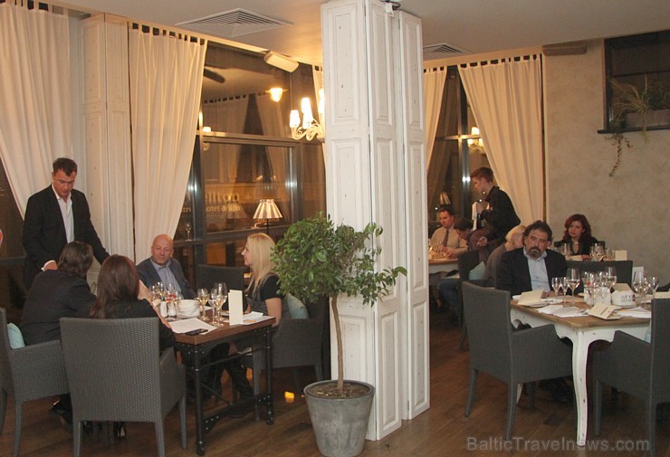 Vecrīgas jaunajā restorānā «Wine Kitchen» (Audēju ielā 16) degustē «Champagne Moutard» - www.winekitchen.lv 107389
