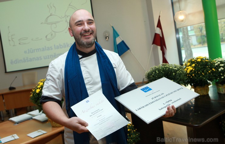 Jūrmalas pilsētas domē 11.10.13 godināja konkursa Jūrmalas labākais ēdināšanas uzņēmums 2013 uzvarētājus. Žūrija visaugstāk novērtējusi restorānu Cavi Jūrmalas pilsētas domē 11.10.13 godināja konkursa Jūrmalas labākais ēdināšanas uzņēmums 2013 uzvarētājus. Žūrija visaugstāk novērtējusi restorānu Cavi 107524