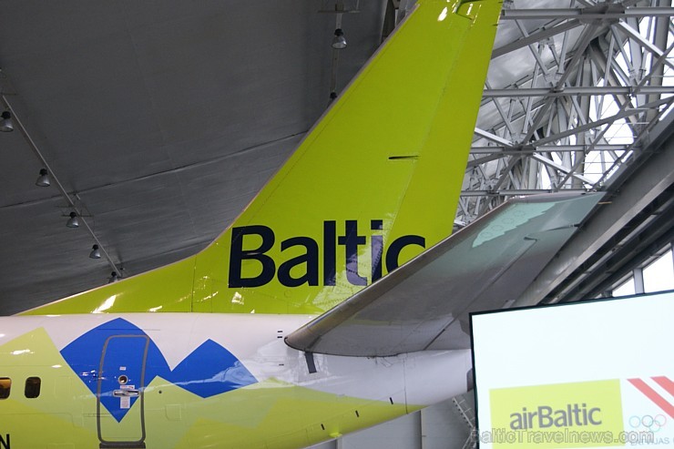 Latvijas nacionālā aviokompānija airBaltic 24.10.2013 svinīgi atklājusi savu īpašā dizaina Boeing 737 lidmašīnu, lai atzīmētu sadarbības uzsākšanu ar  108263