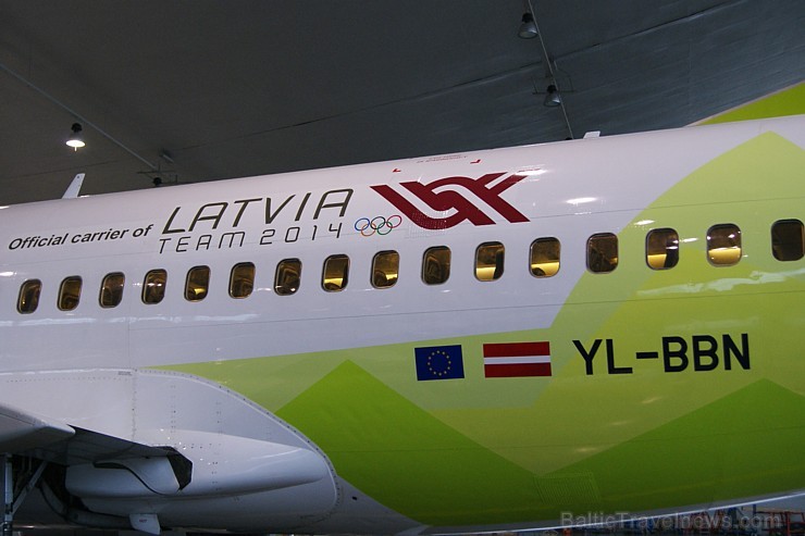 Latvijas nacionālā aviokompānija airBaltic 24.10.2013 svinīgi atklājusi savu īpašā dizaina Boeing 737 lidmašīnu, lai atzīmētu sadarbības uzsākšanu ar  108264