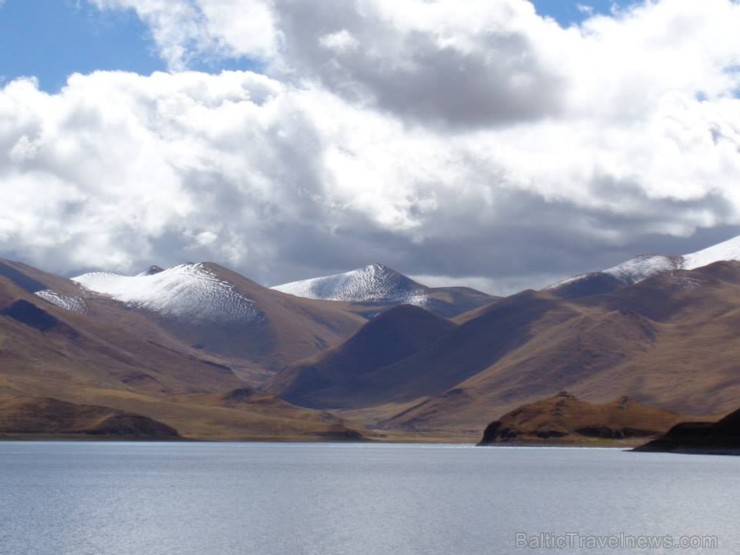 Yamdrok Tso ezers Tibetas augstkalnu plato - www.impro.lv 108380