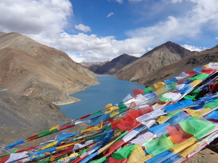 Viena no daudzajām kalnu pārejām ceļā uz Everestu - www.impro.lv 108383