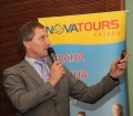 Tūroperatora Novatours pārdošanas direktors Enriko Ružickis iepazīstina ceļojumu konsultantus ar tehnisko informāciju 6