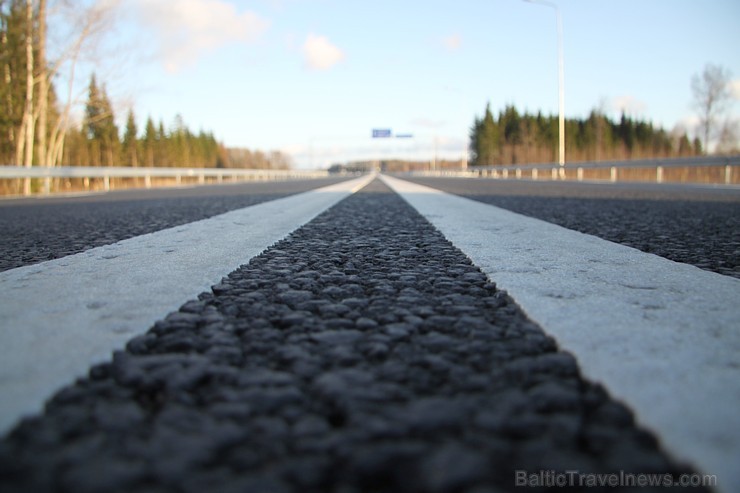 Travelnews.lv izbrauc jauno autoceļa maršrutu Tīnūži - Koknese. Laika ietaupījums pret veco maršrutu (Ikšķile - Koknese) ir apmēram 10-15 minūtes 108972