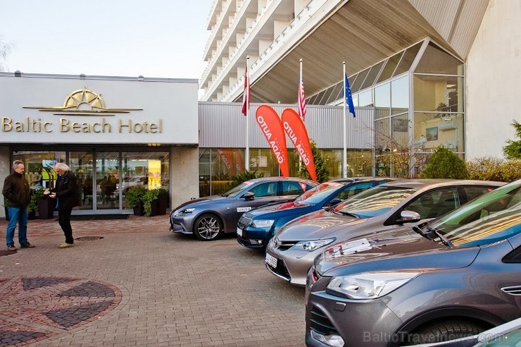 Aizvadītās nedēļas nogalē Latvijas Gada auto testa braucieni pulcēja konkursa žūriju un dalībniekus Baltic Beach Hotel viesnīcā Jūrmalā 109255