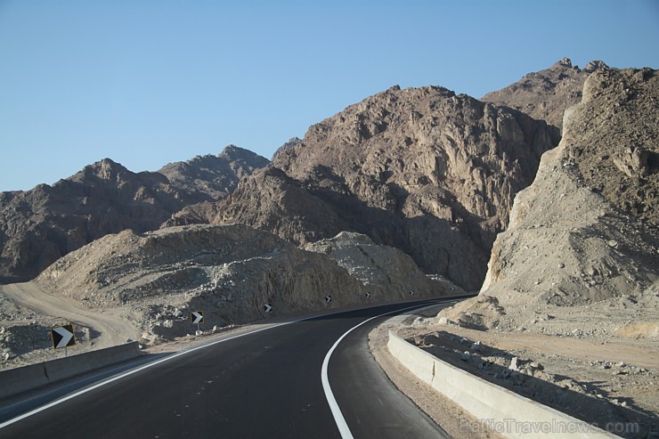 Ceļš no Hurgadas uz Luksoru tiek būvēts par labu tūristiem. Vairāk par ceļojumiem uz Ēģipti - www.goadventure.lv 109556