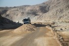 Ceļš no Hurgadas uz Luksoru tiek būvēts par labu tūristiem. Vairāk par ceļojumiem uz Ēģipti - www.goadventure.lv 19