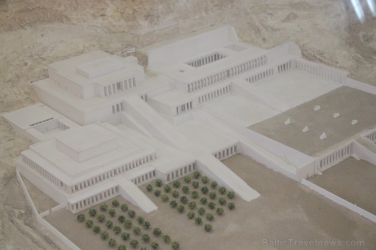 Travelnews.lv apmeklē valdnieces Hatšepsutas templi Luksorā. Vairāk informācijas par ceļojumiem uz Ēģipti - www.GoAdventure.lv Travelnews.lv apmeklē valdnieces Hatšepsutas templi Luksorā. Vairāk informācijas par ceļojumiem uz Ēģipti - www.GoAdventure.lv 109685