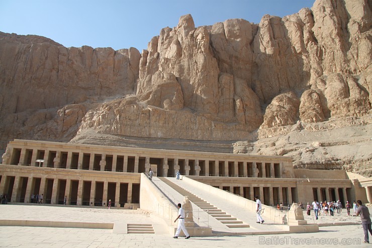 Travelnews.lv apmeklē valdnieces Hatšepsutas templi Luksorā. Vairāk informācijas par ceļojumiem uz Ēģipti - www.GoAdventure.lv Travelnews.lv apmeklē valdnieces Hatšepsutas templi Luksorā. Vairāk informācijas par ceļojumiem uz Ēģipti - www.GoAdventure.lv 109691