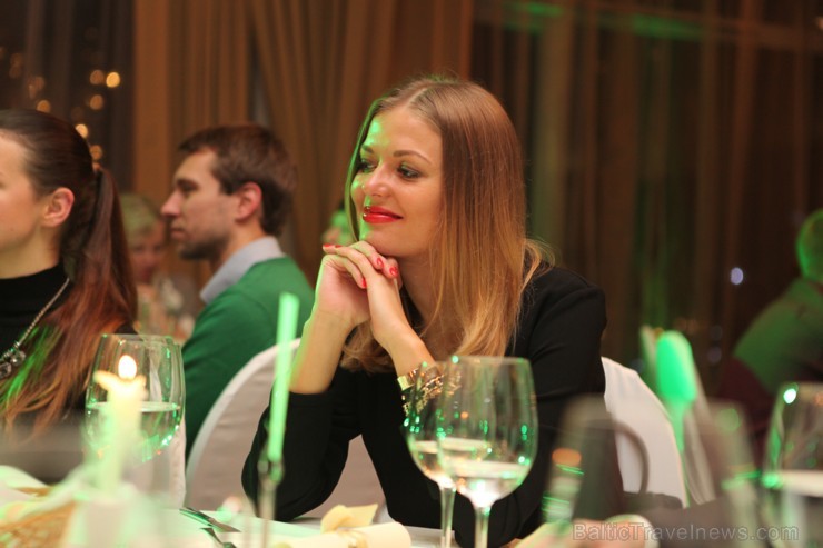 Baltic Beach Hotel Jūrmalā aicina piedalīties Brīnumainajās Ziemassvētku vakariņās 18. un 20. decembrī. Attēlā ieskats 16. novembra vakariņās. Vairāk Baltic Beach Hotel Jūrmalā aicina piedalīties Brīnumainajās Ziemassvētku vakariņās 18. un 20. decembrī. Attēlā ieskats 16. novembra vakariņās. Vairāk 109880
