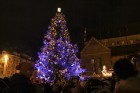 Sagaidot Pirmo Adventi, svētdien, 1. decembrī Doma laukumā notika Rīgas galvenās Ziemassvētku egles iedegšana 1