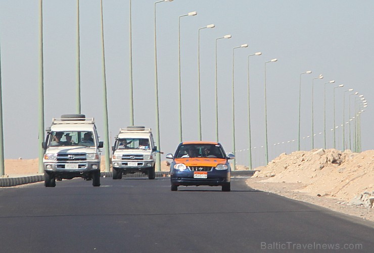 Bildes no ceļu satiksmes Hurgadā un tās apkaimē. Vairāk informācijas par ceļojumiem uz Ēģipti - www.goadventure.lv 110707