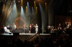 2013. gada decembrī populārā koncertiestudējuma Cabaret izrādes notiks koncertzālē Palladium. Foto: www.fotoatelje.lv 38