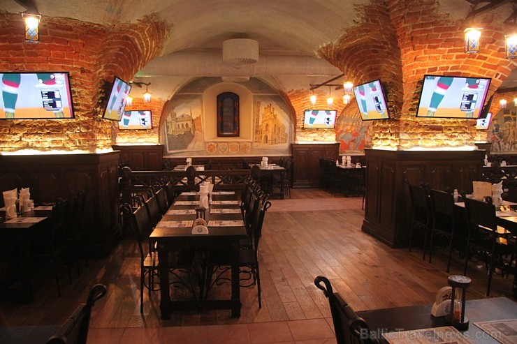 Rīgā atvērās jauns restorāns ar 400 vietām un alus darītavu «Stargorod» 110827
