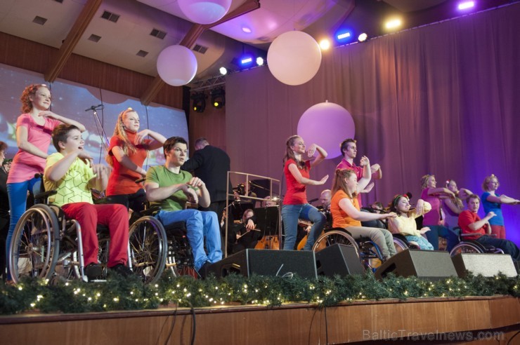 Lielajā ģildē kopā ar Latvijā iemīļotiem skatuves māksliniekiem izskanējis gada sirsnīgākais labdarības koncerts, kas veltīts talantīgu bērnu un jauni 110983