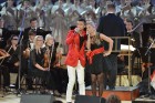 Lielajā ģildē kopā ar Latvijā iemīļotiem skatuves māksliniekiem izskanējis gada sirsnīgākais labdarības koncerts, kas veltīts talantīgu bērnu un jauni 8