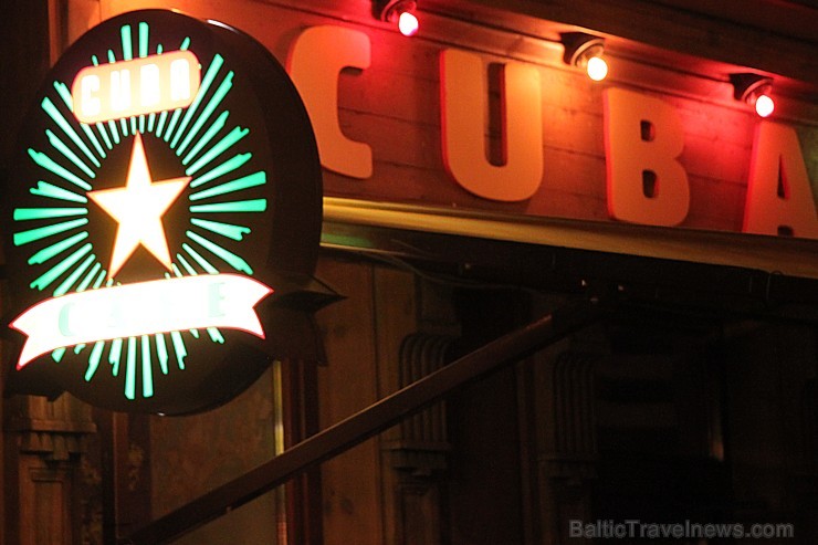Daži fotomirkļi no Vecrīgas kokteiļbāra «Cuba Cafe», kur Rīga uzdzīvo - - www.cubacafe.lv 112242