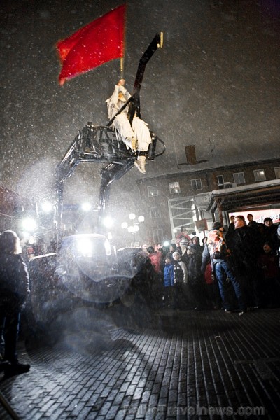 Ūmeo 2014 atklāšana notiks divas nedēļas vēlāk nekā Rīgā, proti, no 31. janvāra līdz 2. februārim Ūmeo 2014 atklāšana notiks divas nedēļas vēlāk nekā Rīgā, proti, no 31. janvāra līdz 2. februārim 112283