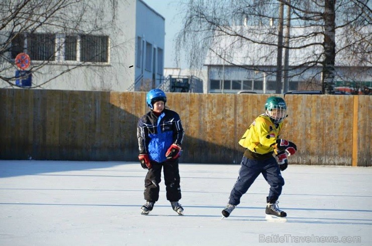 Svētdien, 19. janvārī, darbu uzsāka Jēkabpils slidotava. Brīvdienās slidotavas darba laiks būs no 11:00 līdz 20:00, bet darba dienās no 14:00 līdz 20: Svētdien, 19. janvārī, darbu uzsāka Jēkabpils slidotava. Brīvdienās slidotavas darba laiks būs no 11:00 līdz 20:00, bet darba dienās no 14:00 līdz 20: 112824