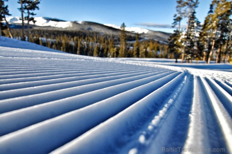Kolorado Winter Park kūrorts sastāv no trīs savstarpēji savienotām kalnu virsotnēm : Winter Park, Mary Jane, and Vasquez Ridge Kolorado Winter Park kūrorts sastāv no trīs savstarpēji savienotām kalnu virsotnēm : Winter Park, Mary Jane, and Vasquez Ridge 113090