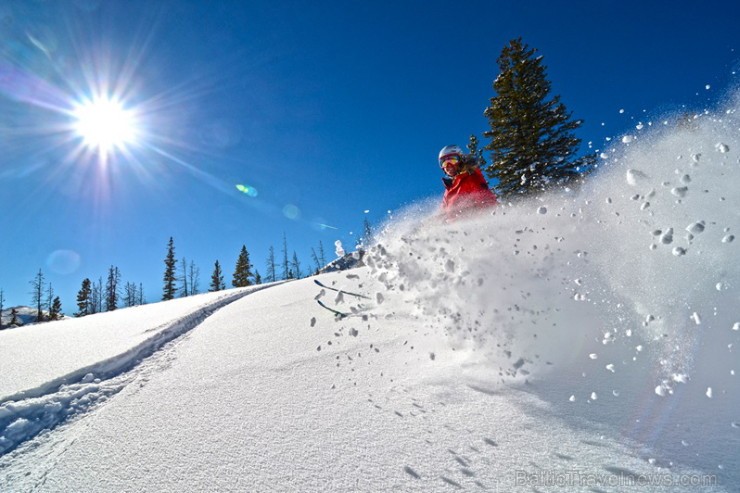 Kolorado Winter Park kūrorts sastāv no trīs savstarpēji savienotām kalnu virsotnēm : Winter Park, Mary Jane, and Vasquez Ridge Kolorado Winter Park kūrorts sastāv no trīs savstarpēji savienotām kalnu virsotnēm : Winter Park, Mary Jane, and Vasquez Ridge 113093