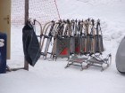 Atrakciju parks atrodas Kronplacas slēpošanas kūrortā (Itālijas Dolomītu Alpi). Tas piedāvā slēpošanas skolu bērniem, kā arī ragavas un piepūšamās kam 2