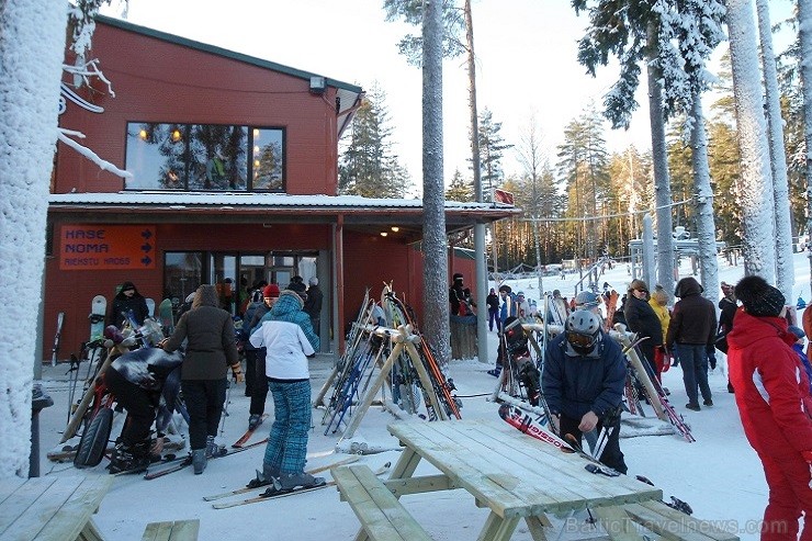 26.01.2014 Riekstukalna (Baldone) apmeklētājus sals nebiedēja. Par spīti lielajam aukstumam ziemas priekus baudīja gan mazi, gan lieli 26.01.2014 Riekstukalna (Baldone) apmeklētājus sals nebiedēja. Par spīti lielajam aukstumam ziemas priekus baudīja gan mazi, gan lieli 113336