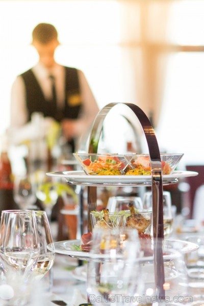 Katru svētdienu no pulksten 12:00 līdz 17:00 elegantajā restorānā Caviar Club notiek vēlās brokastis, kas ir šīs sezonas jaunums viesnīcā Baltic Beach 113835