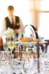 Katru svētdienu no pulksten 12:00 līdz 17:00 elegantajā restorānā Caviar Club notiek vēlās brokastis, kas ir šīs sezonas jaunums viesnīcā Baltic Beach 9