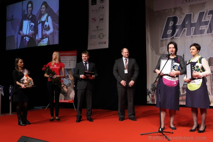 «GADA CILVĒKS TŪRISMĀ 2013» nominācijas «Tūrisma informācijas centra vadītājs 2013» laureāti ir Gita Memmēna (Saulkrastu TIC) un Ilze Millere (Limbažu «GADA CILVĒKS TŪRISMĀ 2013» nominācijas «Tūrisma informācijas centra vadītājs 2013» laureāti ir Gita Memmēna (Saulkrastu TIC) un Ilze Millere (Limbažu 114323