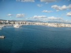 Kruīza kuģis Norwegian Jade iepeld Palma Maljorkas ostā Spānijā. Tālumā redzama Palmas katedrāle - otra lielākā gotiskā katedrāle Spānijā 35