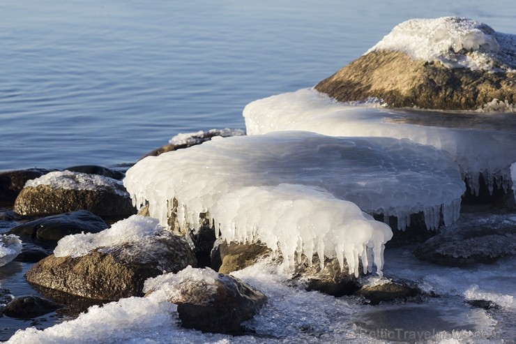 Katru ziemu Tūjas pludmale pārvēršas par dabas radītu mākslas darbu 115310