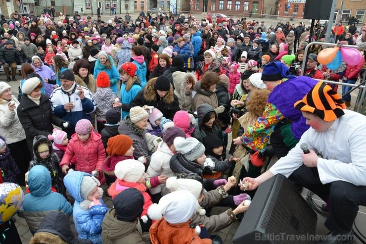 Jēkabpilī 1.martā Vecpilsētas laukumā notikusi Ziemas pavadīšana un Pavasara sagaidīšana jeb Masļeņicas svinēšana, ko ik gadu organizē Jēkabpils kriev Jēkabpilī 1.martā Vecpilsētas laukumā notikusi Ziemas pavadīšana un Pavasara sagaidīšana jeb Masļeņicas svinēšana, ko ik gadu organizē Jēkabpils kriev 115626