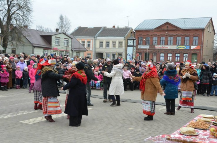 Jēkabpilī 1.martā Vecpilsētas laukumā notikusi Ziemas pavadīšana un Pavasara sagaidīšana jeb Masļeņicas svinēšana, ko ik gadu organizē Jēkabpils kriev 115649