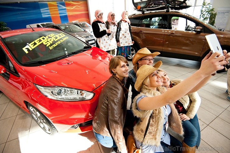 Inchcape Motors Latvija, oficiālā BTA Sieviešu dienas rallija auto – FORD zīmola pārstāvis Latvijā, izveidojis vienu no lielākajām t.s. selfiju galeri Inchcape Motors Latvija, oficiālā BTA Sieviešu dienas rallija auto – FORD zīmola pārstāvis Latvijā, izveidojis vienu no lielākajām t.s. selfiju galeri 116598