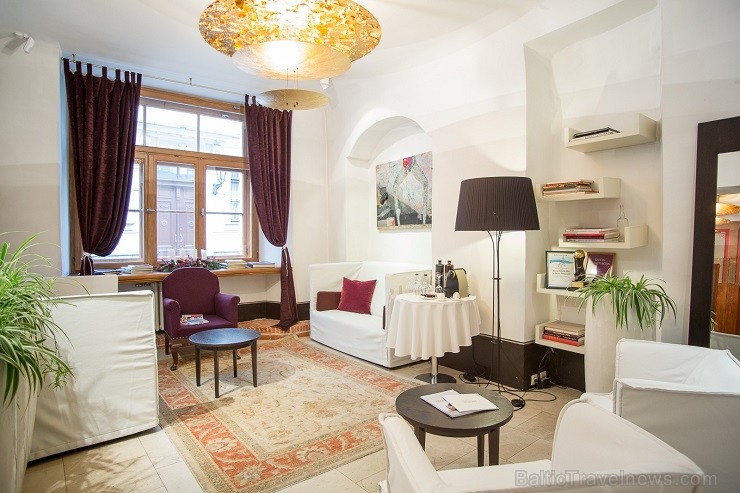 5* viesnīcā atrodas eleganti apartamenti, zivju restorāns Le Dome un miera oāze Dome SPA. Viesnīcā iespējams rīkot arī sanāksmes un pasākumus. Vairāk 5* viesnīcā atrodas eleganti apartamenti, zivju restorāns Le Dome un miera oāze Dome SPA. Viesnīcā iespējams rīkot arī sanāksmes un pasākumus. Vairāk 117355