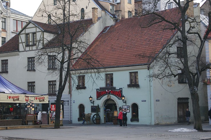 Siltais pavasara laiks ir kā radīts nesteidzīgai pastaigai pa Vecrīgu. Lai gan daudziem tā šķiet jau zināma, tomēr, iespējams, ar katru reizi var atkl Siltais pavasara laiks ir kā radīts nesteidzīgai pastaigai pa Vecrīgu. Lai gan daudziem tā šķiet jau zināma, tomēr, iespējams, ar katru reizi var atkl 117507
