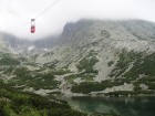 Tatru kalnu burvību, kur savā starpā sacenšas vairākas smailes, ūdenskritumi, kalnu ezers. Iespēja veikt vieglāku vai smagāku pastaigu kalnos 3 - 3.5  7