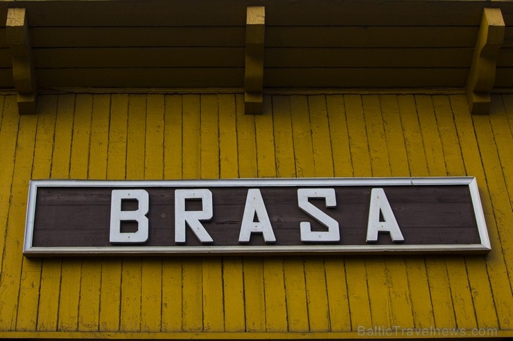 Pirmā dzelzceļa stacija Brasas apkaimē tika atklāta 1872. gadā ar nosaukumu Kara hospitāļa platforma. 1919. gadā stacijas nosaukums tika nomainīts uz Pirmā dzelzceļa stacija Brasas apkaimē tika atklāta 1872. gadā ar nosaukumu Kara hospitāļa platforma. 1919. gadā stacijas nosaukums tika nomainīts uz 118006