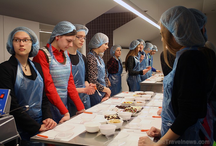Muzejā iespājams arī pašam iemēģināt roku šokolādes konfekšu gatavošanā. Pagatavotos saldumus varēs gan nogaršot uz vietas, gan paņemt līdzi. Programm 118151