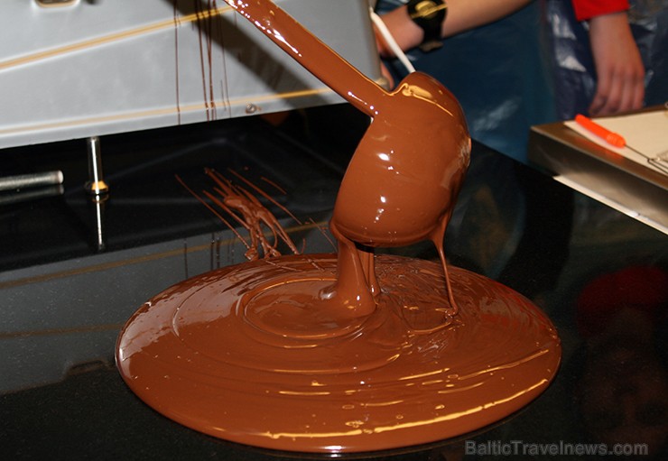 Muzejā iespājams arī pašam iemēģināt roku šokolādes konfekšu gatavošanā. Pagatavotos saldumus varēs gan nogaršot uz vietas, gan paņemt līdzi. Programm 118153