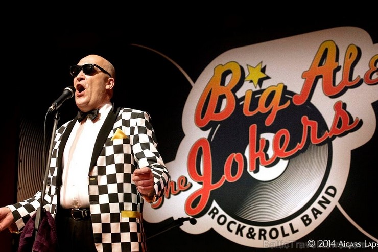 Pagājis gads kopš dzīvsepriecīgās rokenrola grupas Big Al & The Jokers  dibināšanas, kuru grupa atzīmēja ar koncertu tūri pa Latvijas pilsētām. 118426
