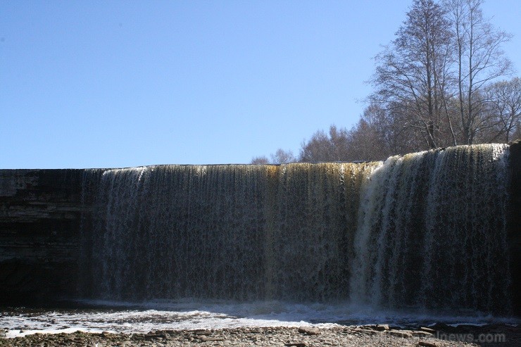 Lai gan pēc HES uzcelšanas uz Jägala upes ūdenskritums ir zaudējis savu spēku, tomēr joprojām saista tūristus ar savu mežonīgo dabu un faktu - platāka 119564